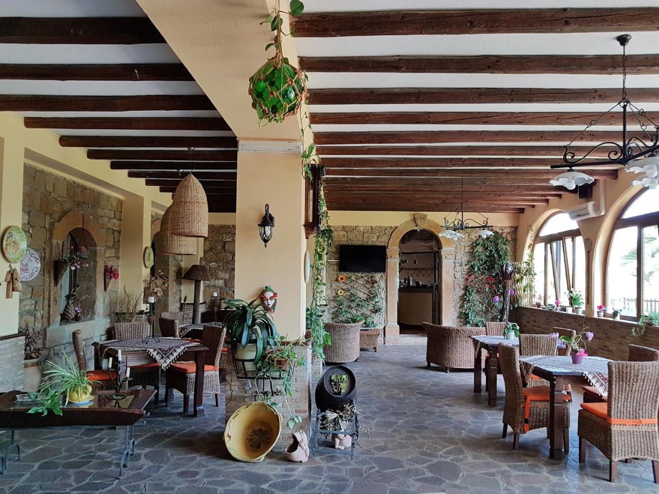 Agriturismo Il Drago Mirabella Imbaccari エクステリア 写真