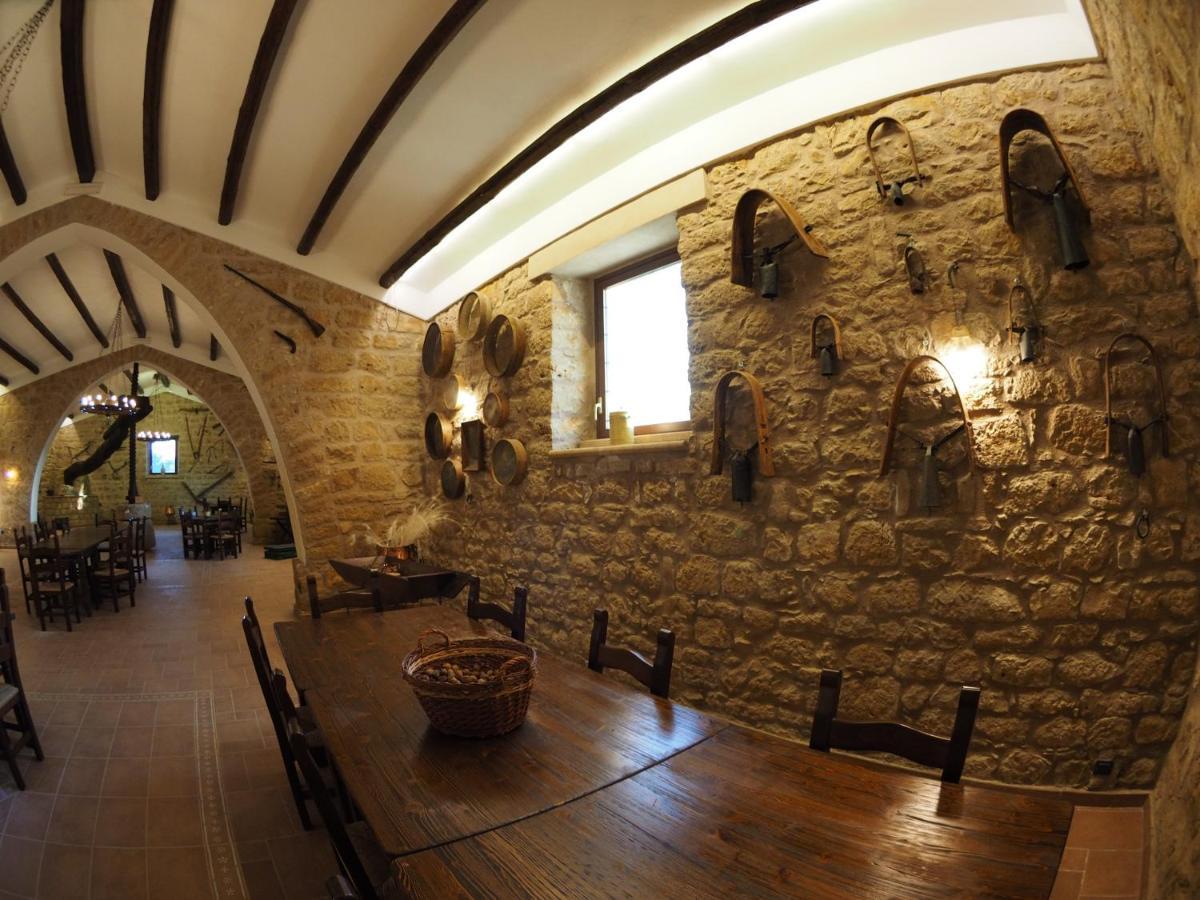 Agriturismo Il Drago Mirabella Imbaccari エクステリア 写真