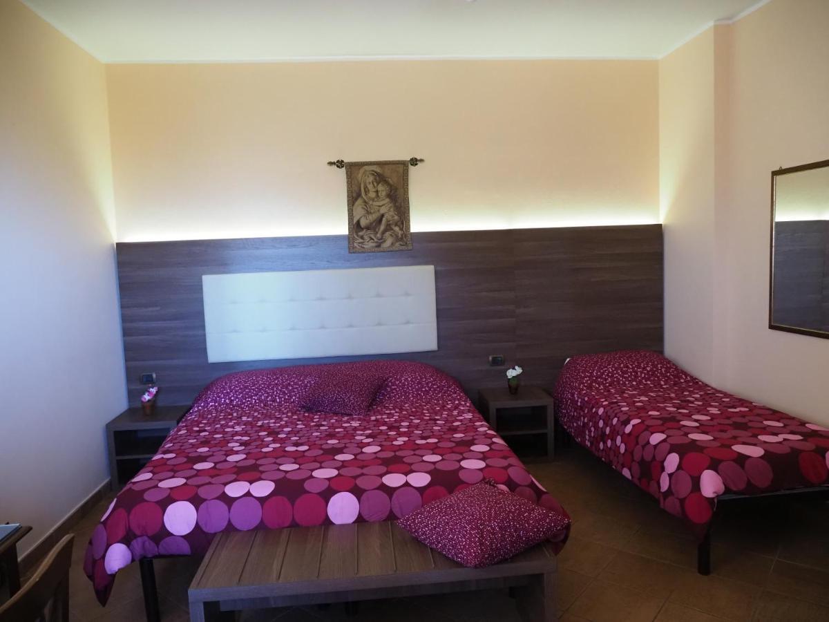Agriturismo Il Drago Mirabella Imbaccari エクステリア 写真